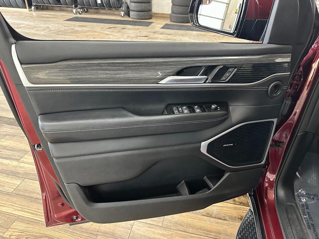 used 2022 Jeep Wagoneer car, priced at $33,107