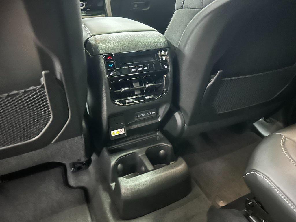 new 2026 Jeep Grand Cherokee L car, priced at $51,795