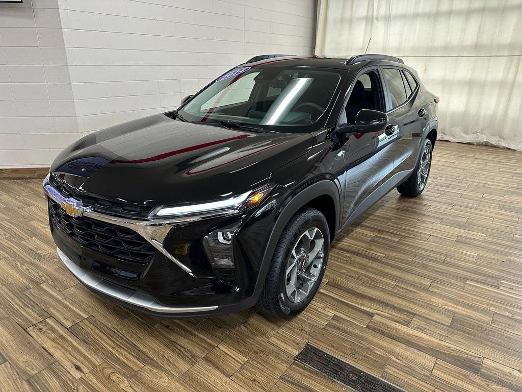 used 2024 Chevrolet Trax car, priced at $18,860
