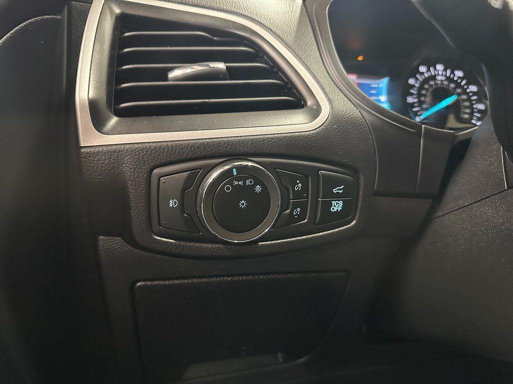 used 2024 Ford Edge car, priced at $26,291