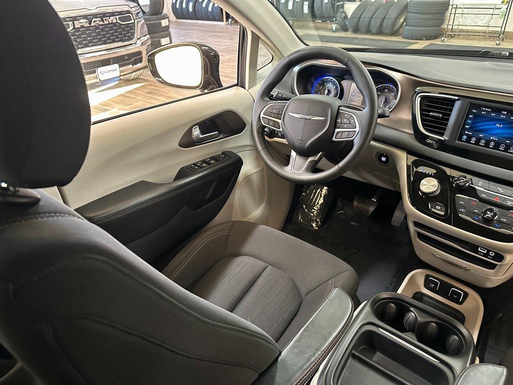 used 2018 Chrysler Pacifica car, priced at $14,900