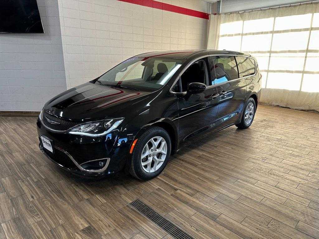 used 2018 Chrysler Pacifica car, priced at $14,900