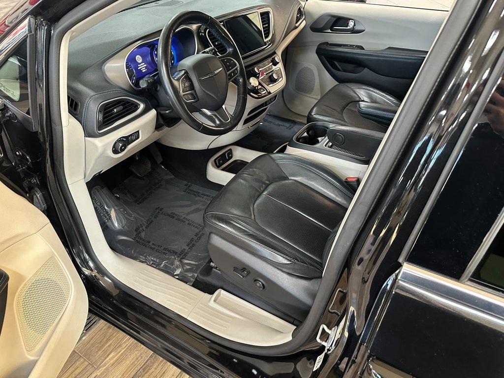 used 2021 Chrysler Pacifica car, priced at $21,300
