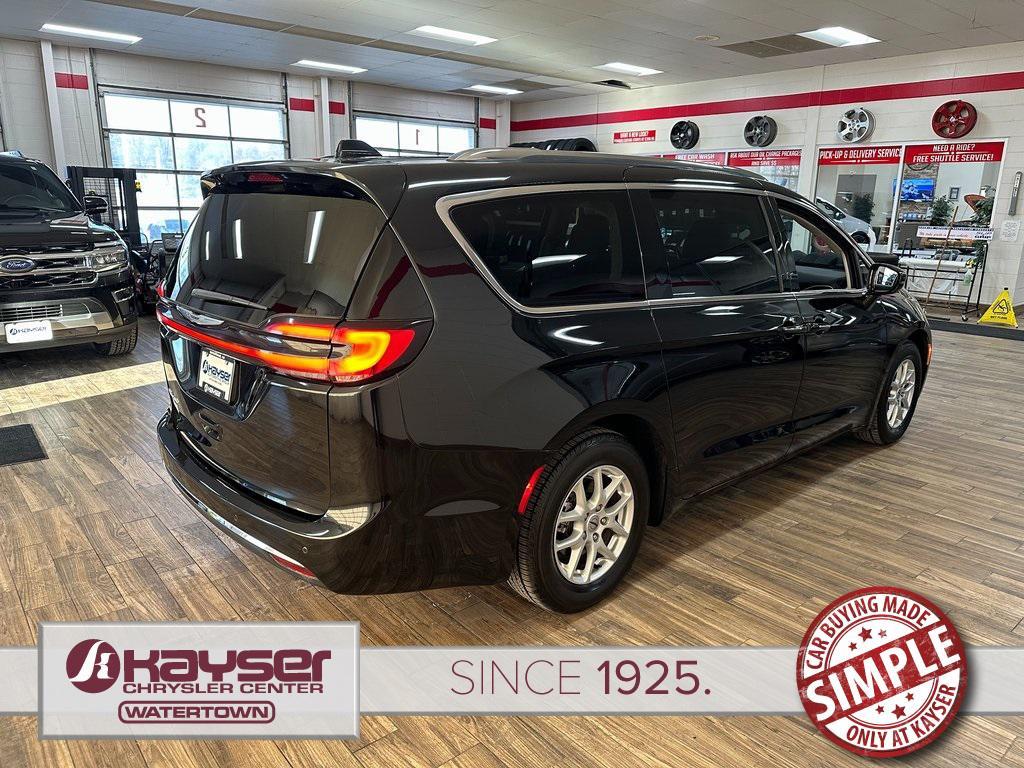 used 2021 Chrysler Pacifica car, priced at $21,300