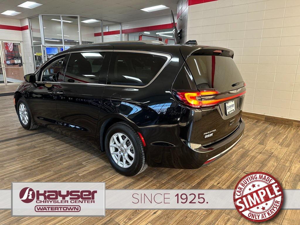 used 2021 Chrysler Pacifica car, priced at $21,300