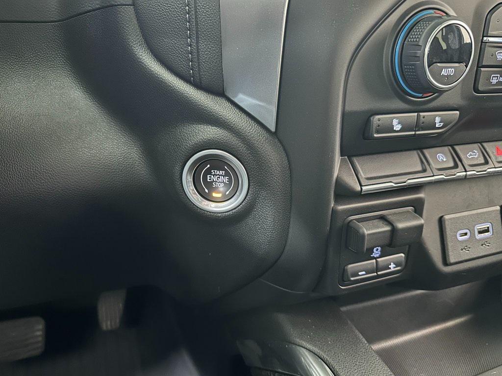 used 2021 Chevrolet Silverado 1500 car, priced at $38,680