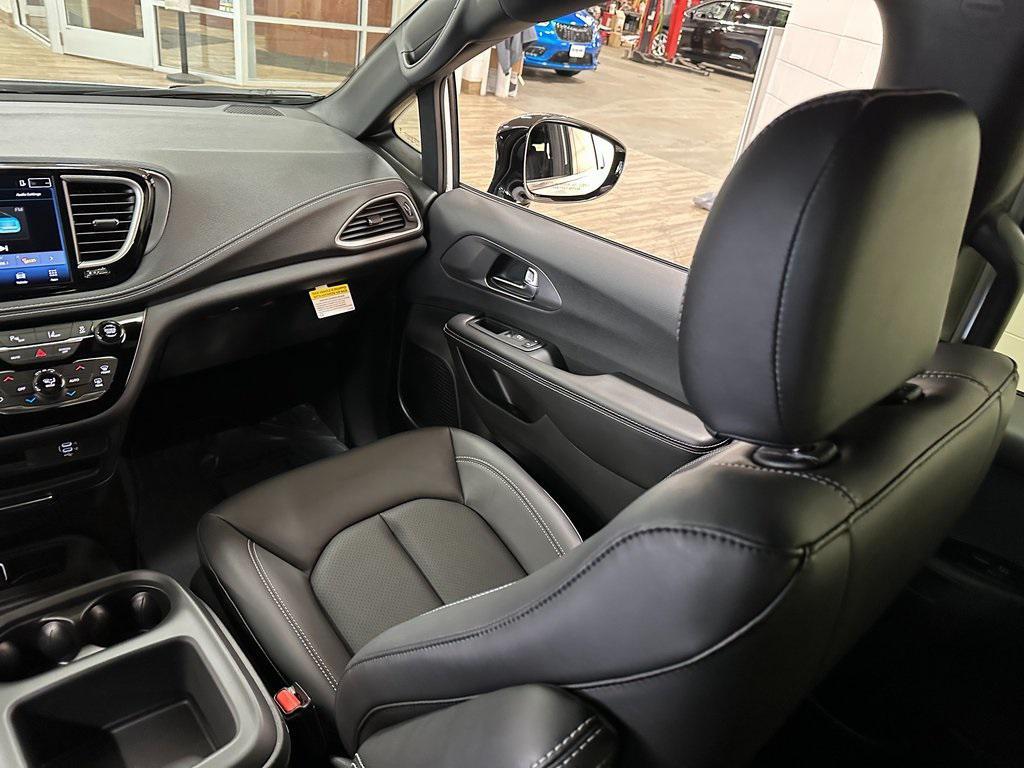 new 2026 Chrysler Pacifica car, priced at $40,073