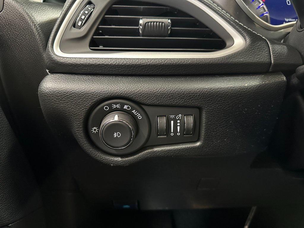 new 2026 Chrysler Pacifica car, priced at $40,073