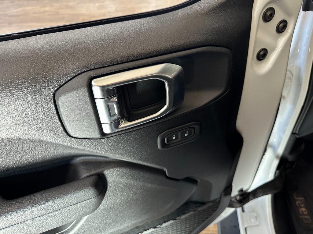 new 2026 Jeep Wrangler car, priced at $44,876