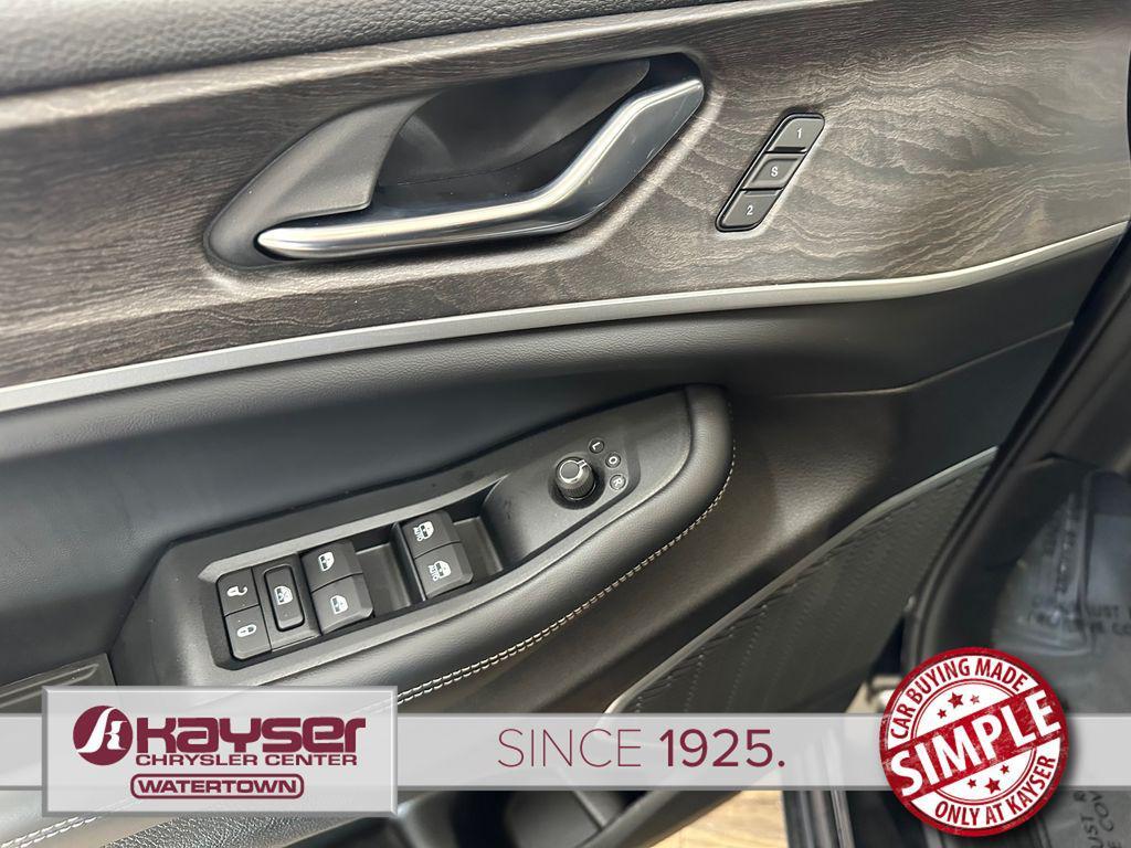 new 2026 Jeep Grand Cherokee car, priced at $47,798