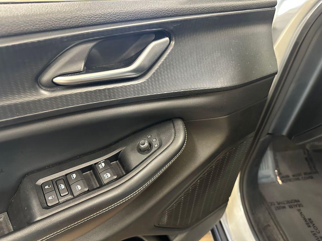 used 2023 Jeep Grand Cherokee L car, priced at $28,333