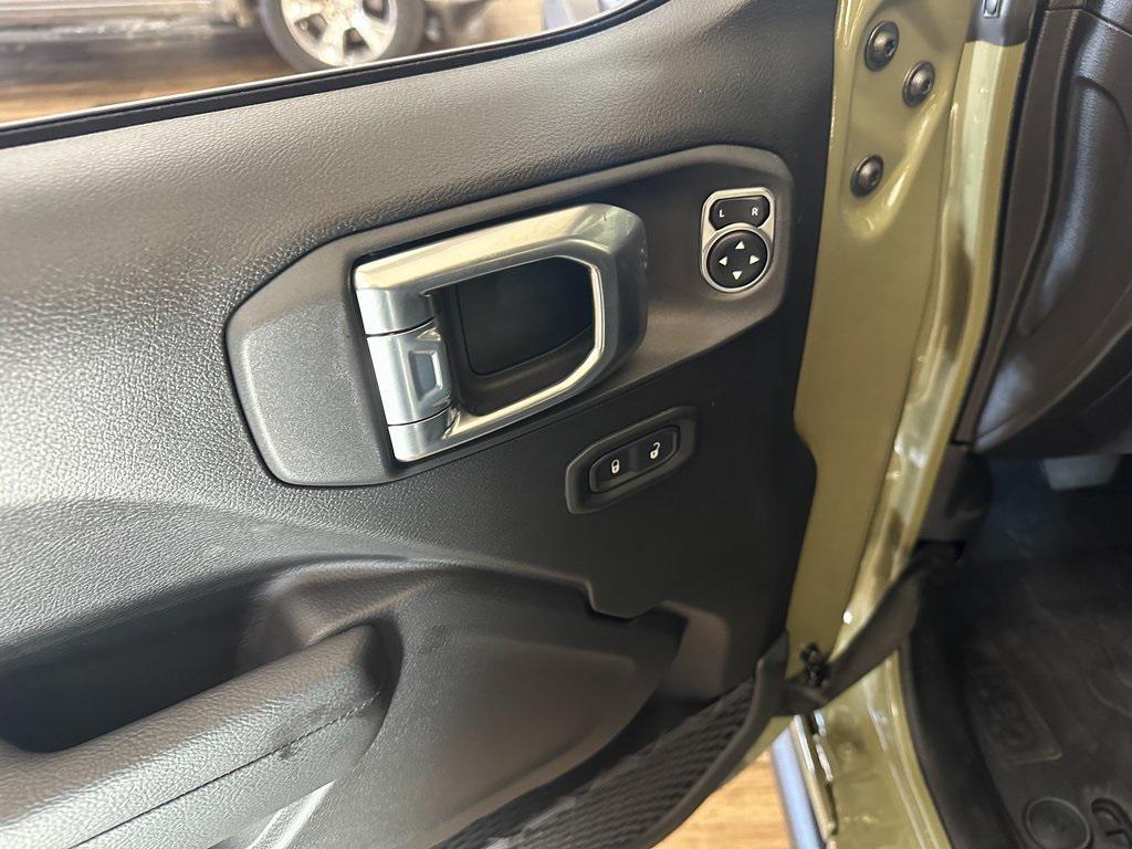 new 2026 Jeep Wrangler car, priced at $51,920