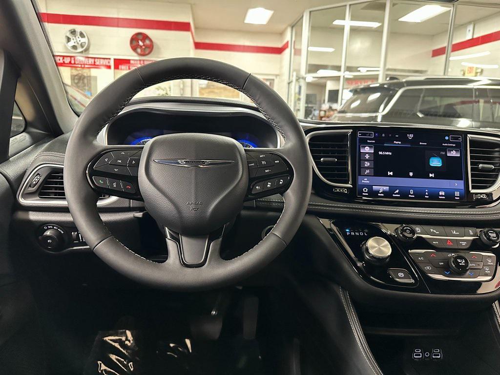 used 2025 Chrysler Pacifica car, priced at $38,490