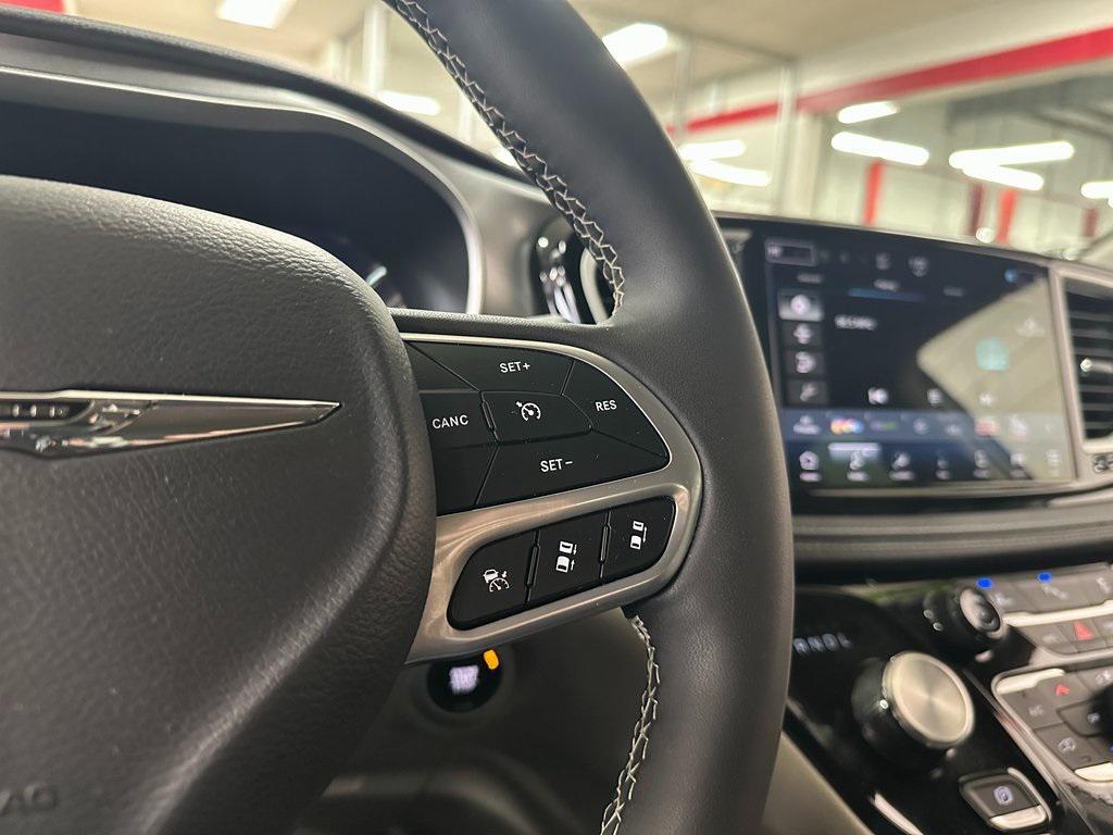 used 2024 Chrysler Pacifica Hybrid car, priced at $29,484