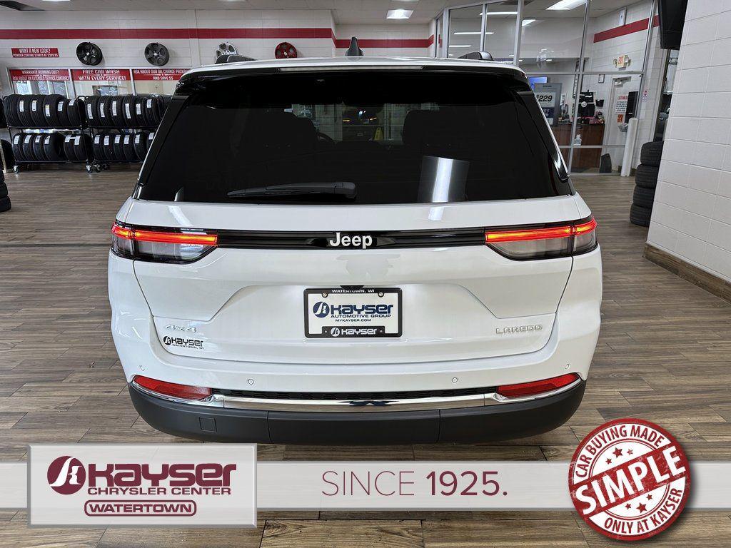 new 2026 Jeep Grand Cherokee car, priced at $42,017