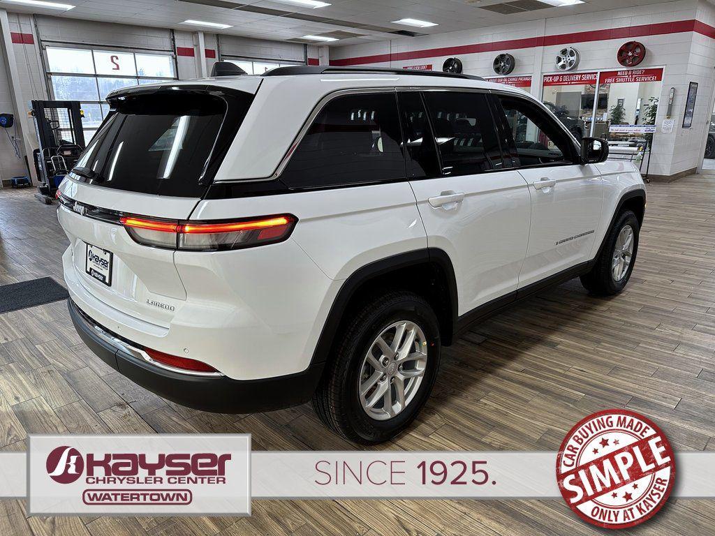 new 2026 Jeep Grand Cherokee car, priced at $42,017