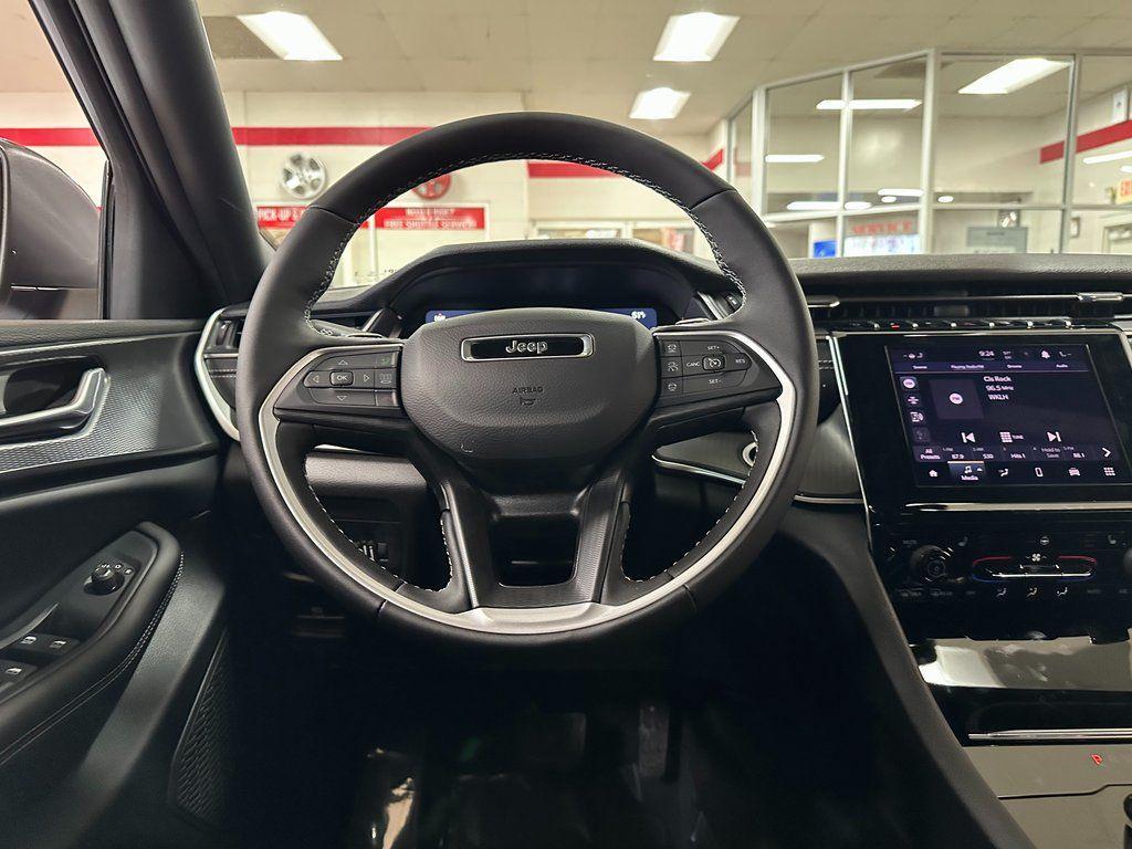 new 2026 Jeep Grand Cherokee car, priced at $42,017