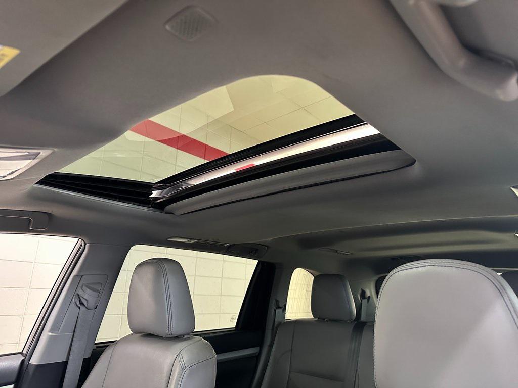 used 2019 Toyota Highlander car, priced at $26,246