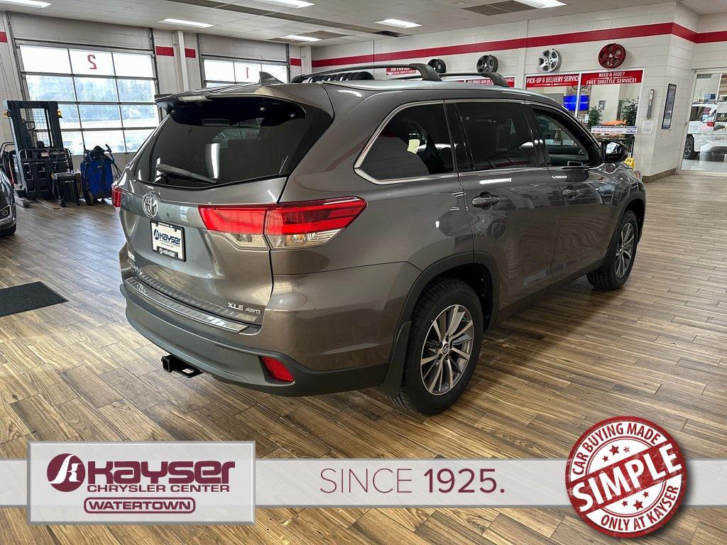 used 2019 Toyota Highlander car, priced at $26,246