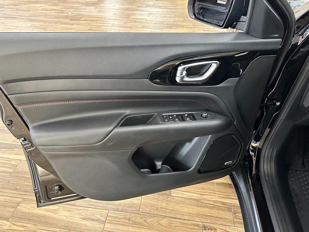 new 2026 Jeep Compass car, priced at $37,992