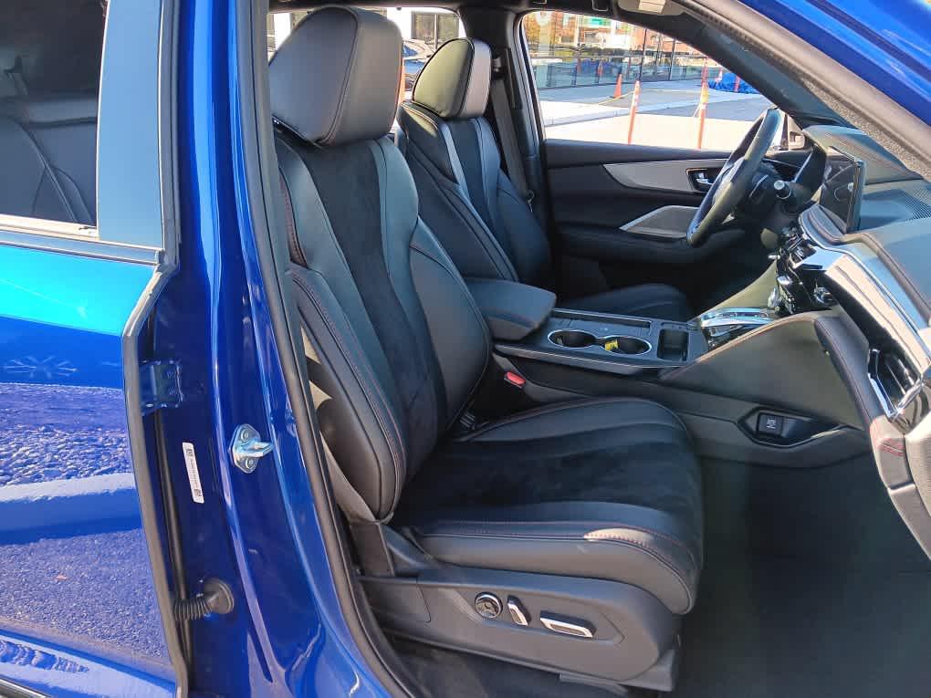 used 2025 Acura MDX car, priced at $50,995