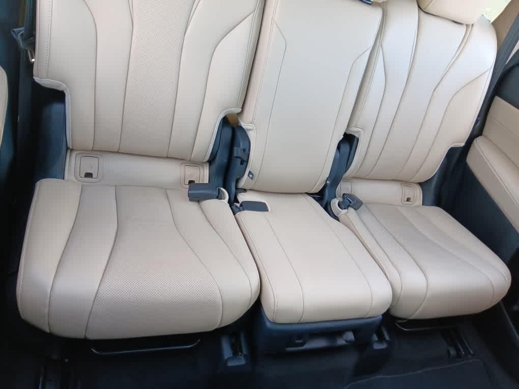 used 2023 Acura MDX car, priced at $34,995