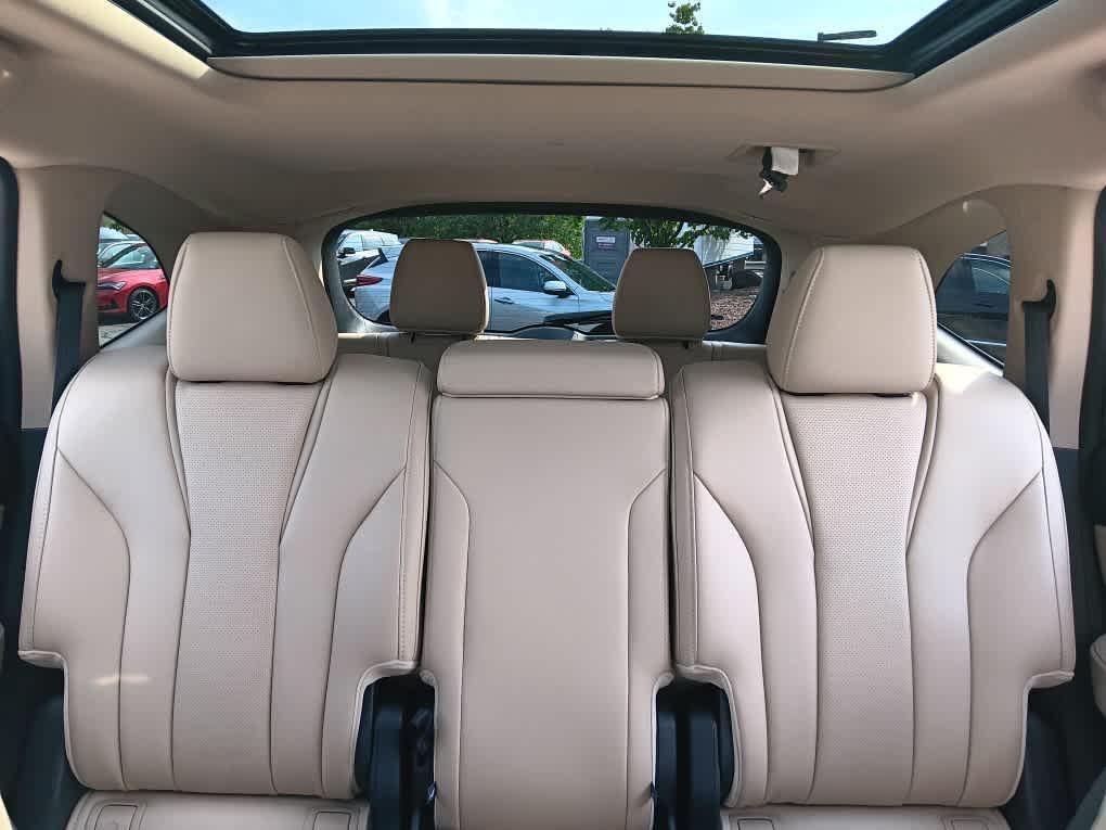 used 2023 Acura MDX car, priced at $39,995