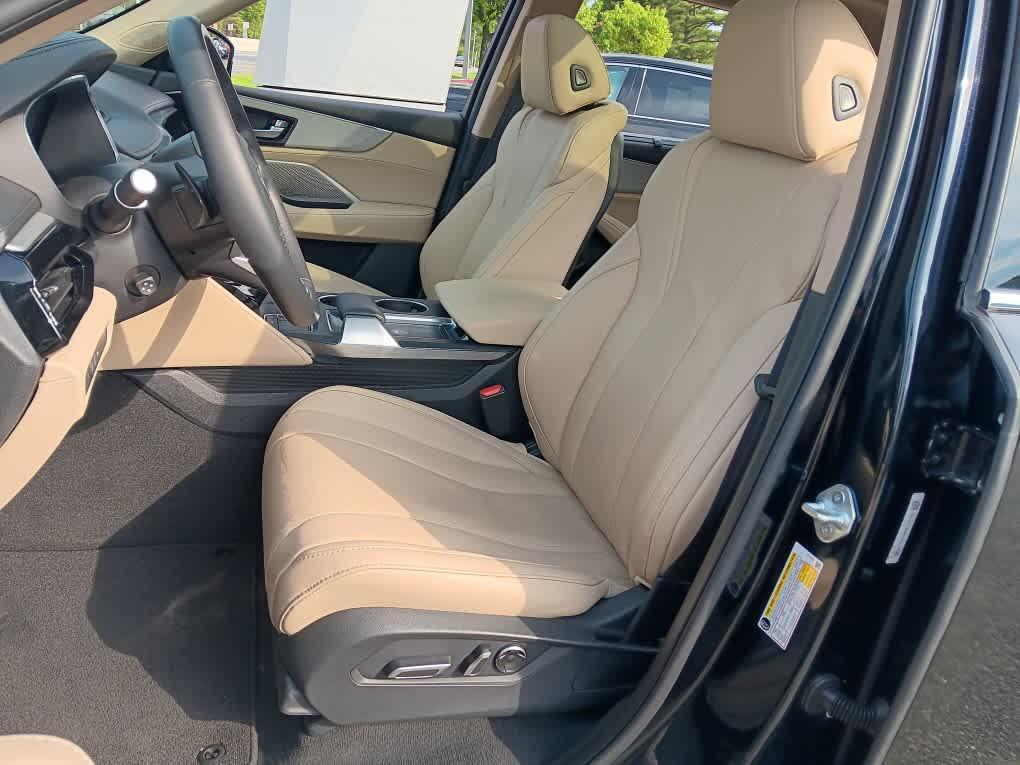 used 2023 Acura MDX car, priced at $39,995