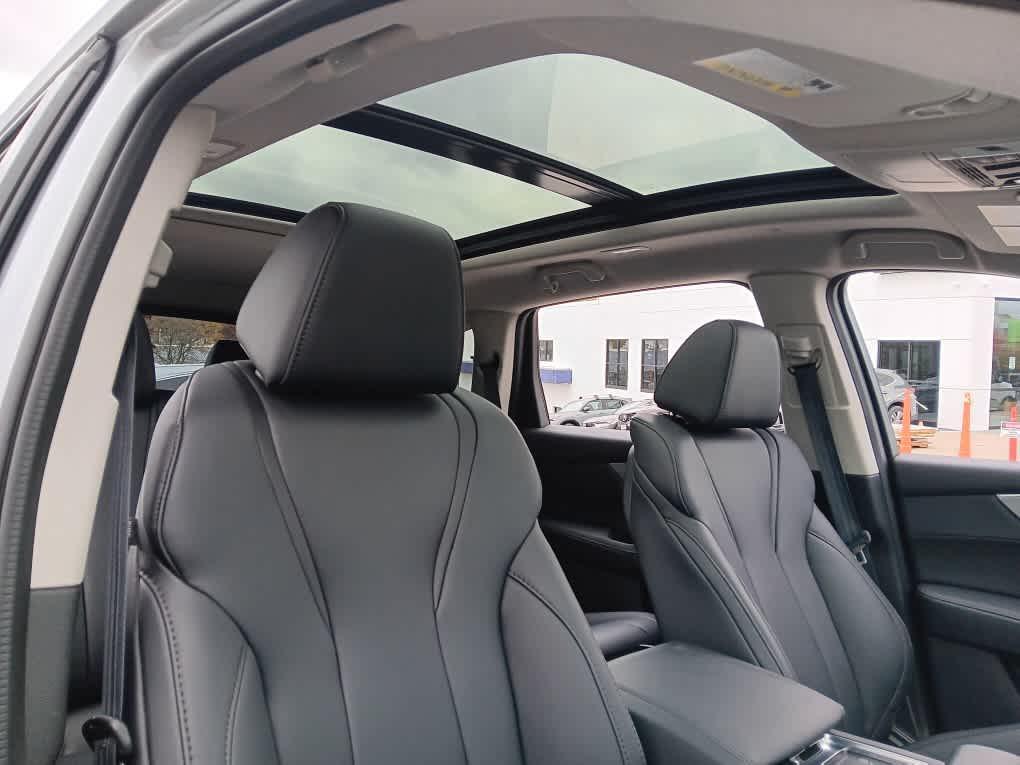 used 2023 Acura MDX car, priced at $36,995