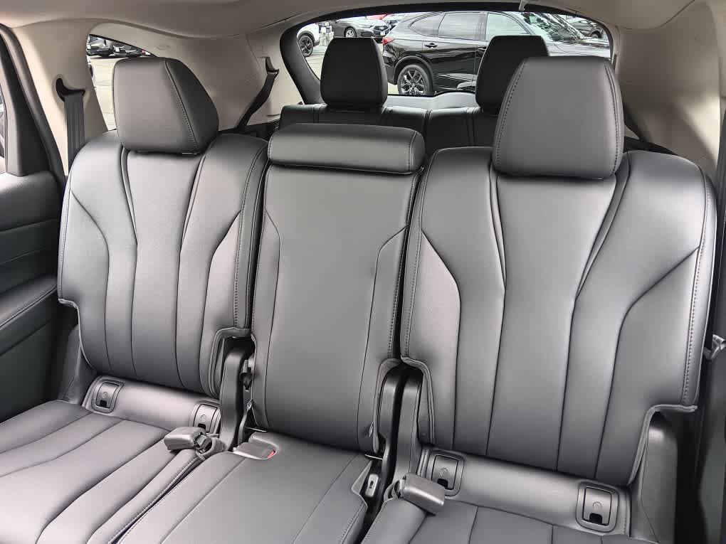 used 2023 Acura MDX car, priced at $36,995