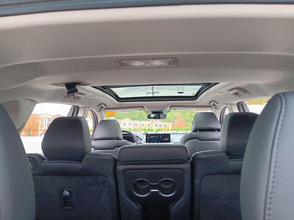 used 2023 Acura MDX car, priced at $36,995