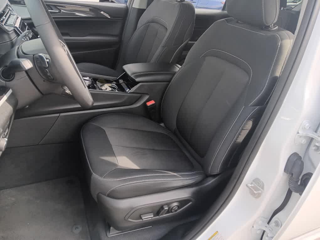 used 2023 Jeep Grand Cherokee L car, priced at $24,995