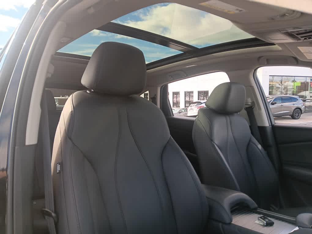 used 2023 Acura RDX car, priced at $30,995