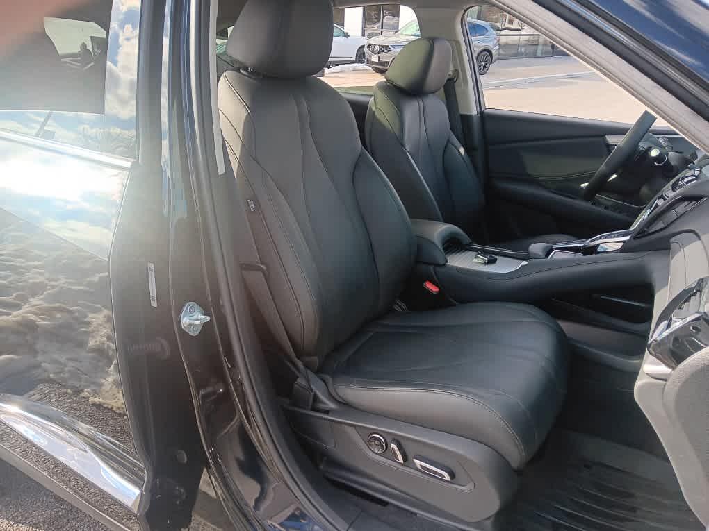 used 2023 Acura RDX car, priced at $30,995