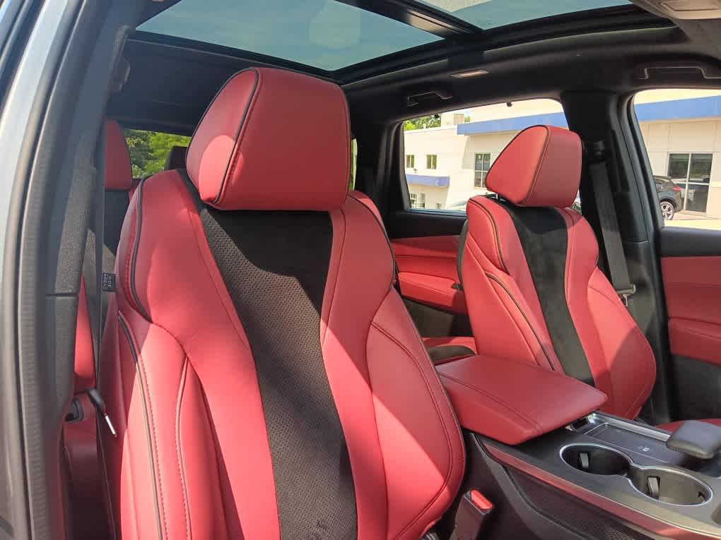 used 2023 Acura MDX car, priced at $38,995