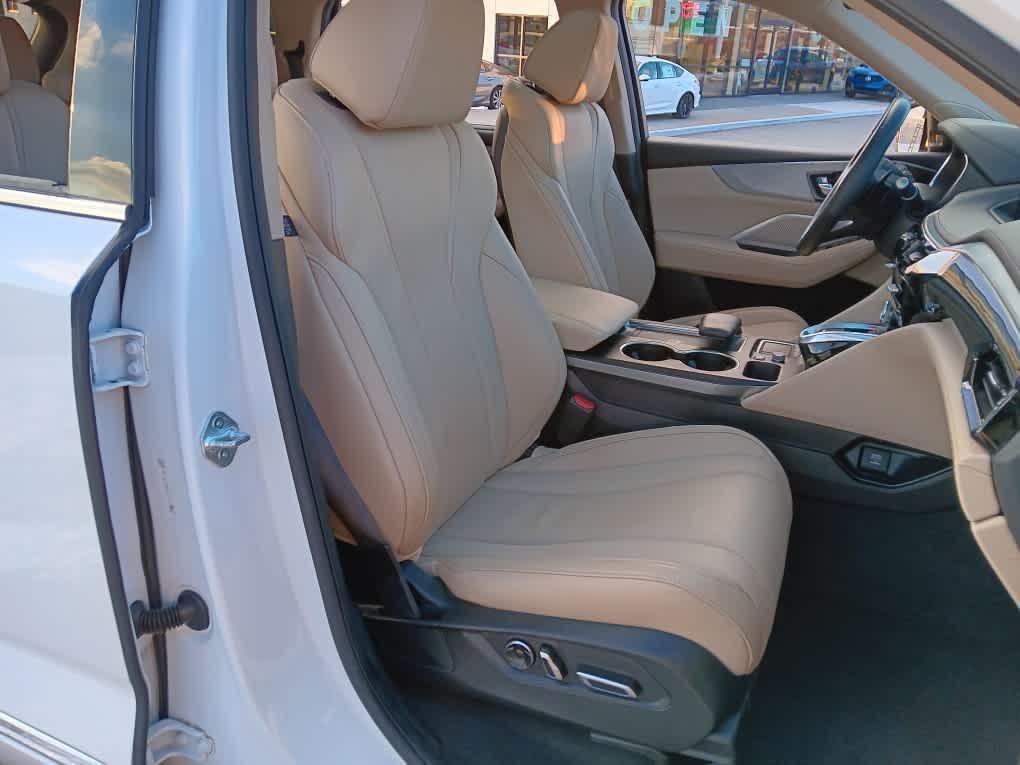 used 2023 Acura MDX car, priced at $38,995