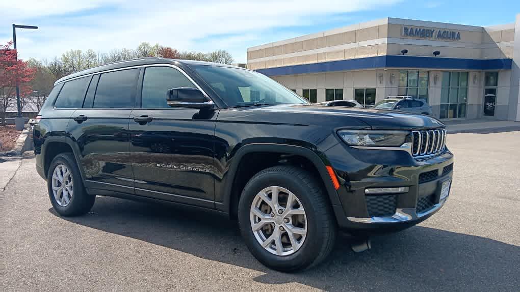 used 2022 Jeep Grand Cherokee L car, priced at $25,995