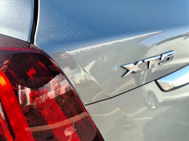 used 2023 Cadillac XT5 car, priced at $36,995