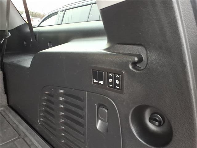 used 2020 GMC Yukon XL car, priced at $35,995