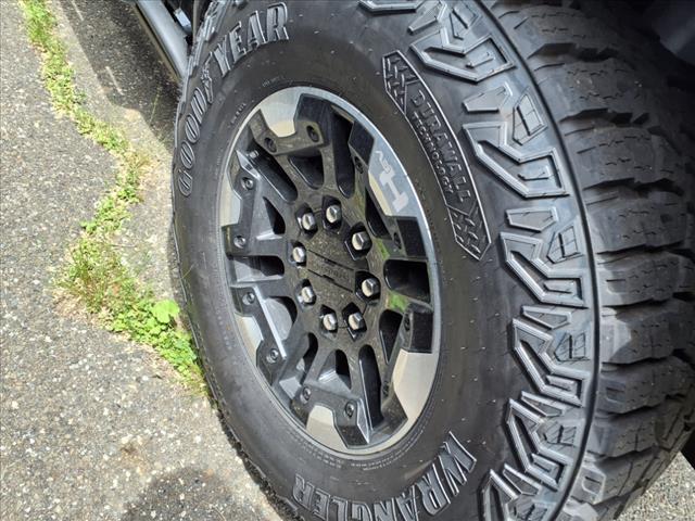 new 2025 GMC HUMMER EV SUV car, priced at $111,180