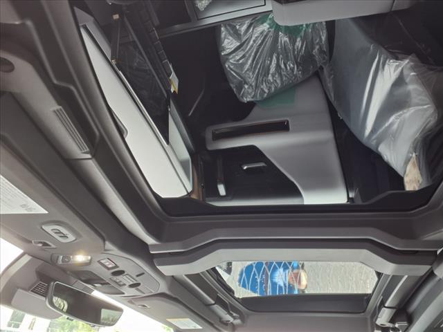 new 2025 GMC HUMMER EV Pickup car, priced at $118,660