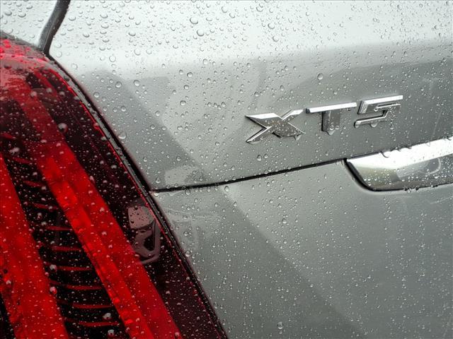 used 2024 Cadillac XT5 car, priced at $39,995