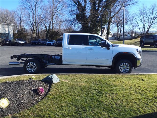 new 2024 GMC Sierra 2500 car, priced at $70,040