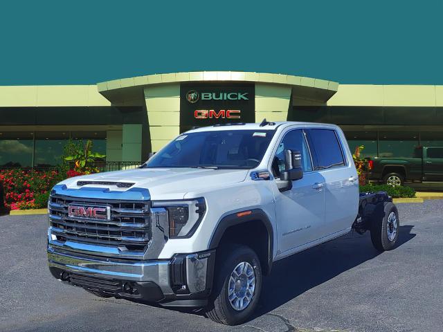 new 2024 GMC Sierra 2500 car, priced at $70,040