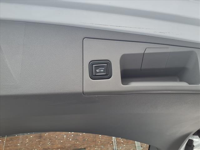 used 2023 Cadillac XT5 car, priced at $38,995