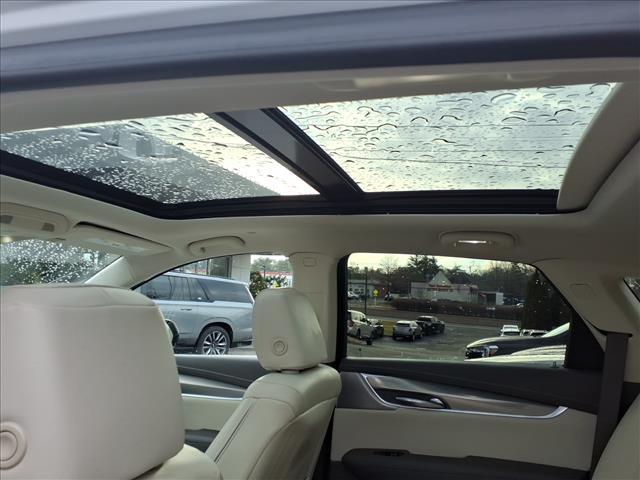 used 2023 Cadillac XT5 car, priced at $38,995