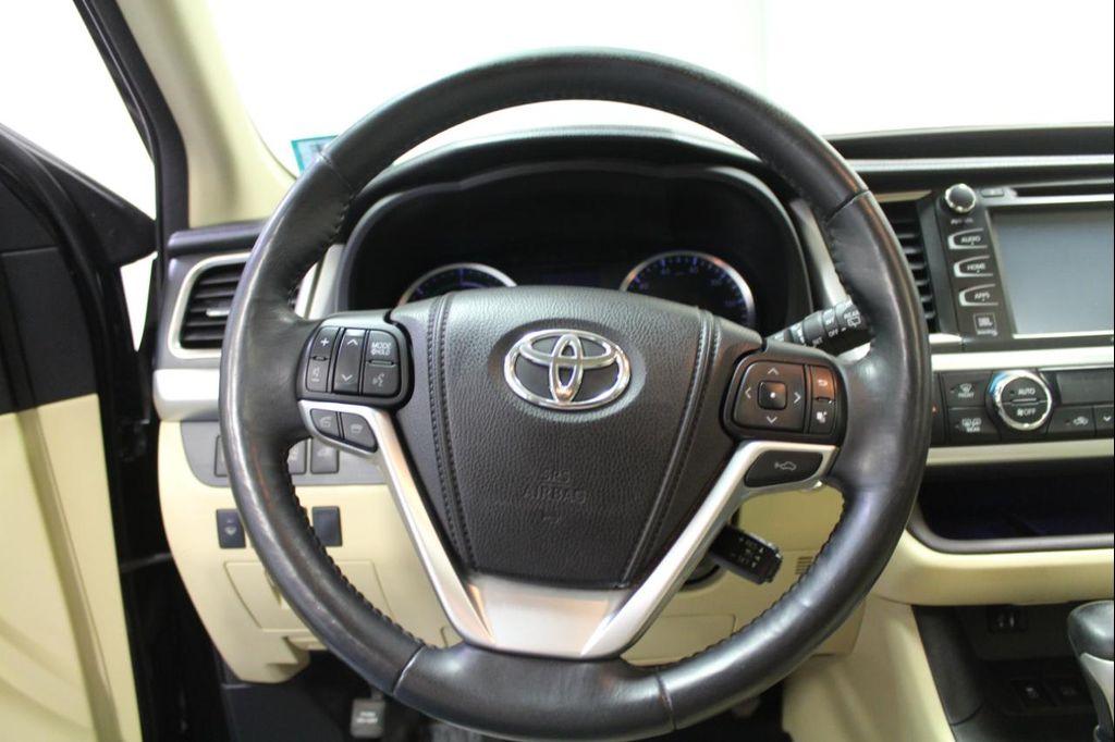 used 2014 Toyota Highlander Hybrid car, priced at $18,995