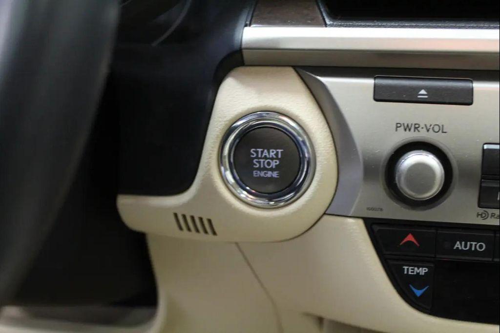 used 2013 Lexus ES 350 car, priced at $14,995