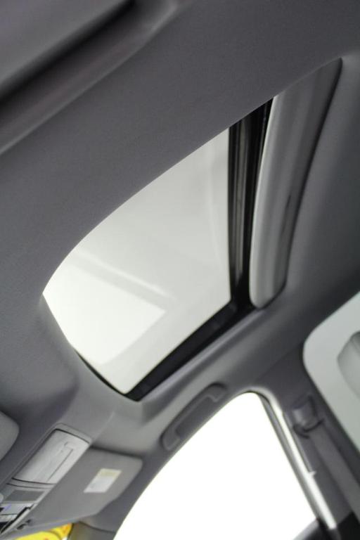 used 2018 Acura MDX car, priced at $19,495