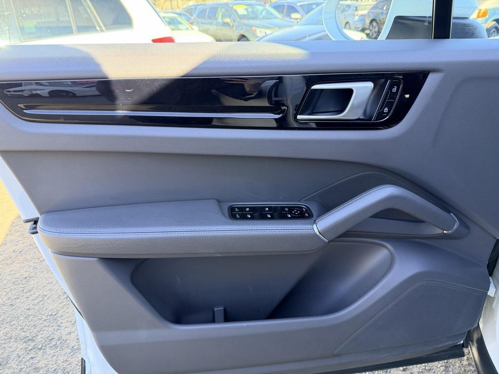used 2019 Porsche Cayenne car, priced at $32,994